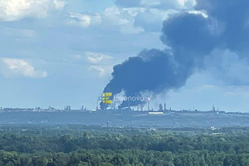 В Уфі палає нафтопереробний завод після атаки БпЛА