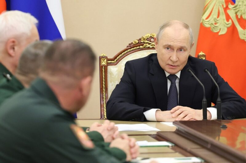 Зміни в армії РФ: що стоїть за рішенням Путіна